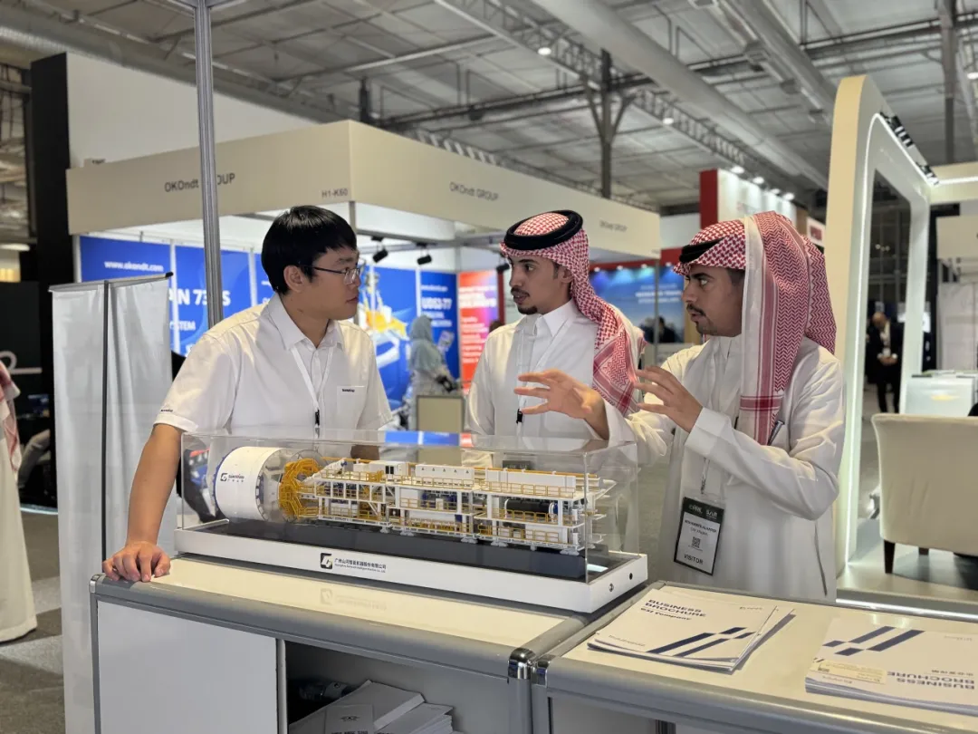 Client Interactions at Sunward Booth