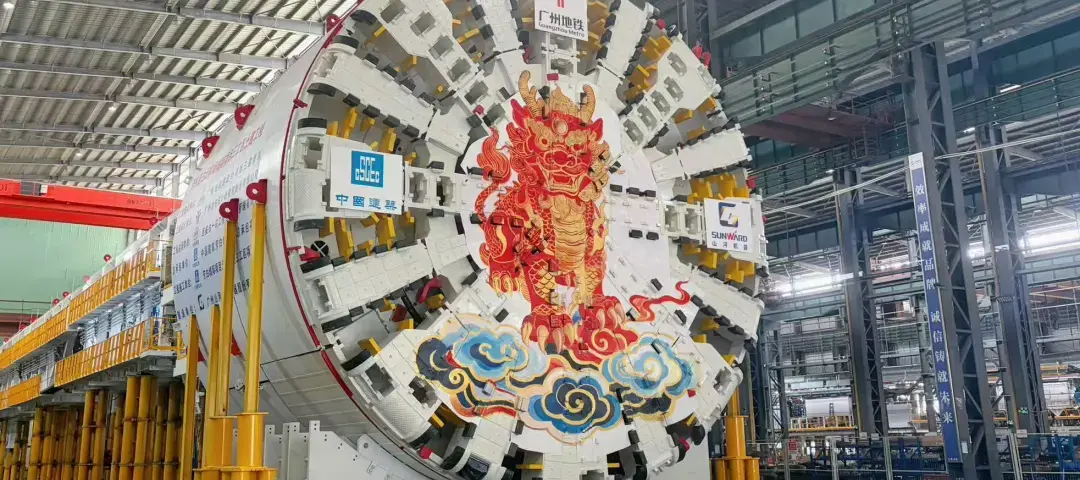 Sunward Xianxinghao dual-channel slurry shield machine cutterhead in the manufacturing workshop